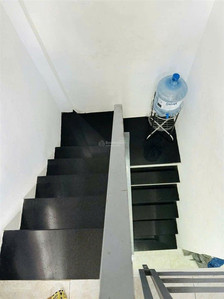 Bán nhà trần văn quang p10 tân bình, 3 tầng, 2pn 2wc, hẻm thông, giá 2.68 tỷ