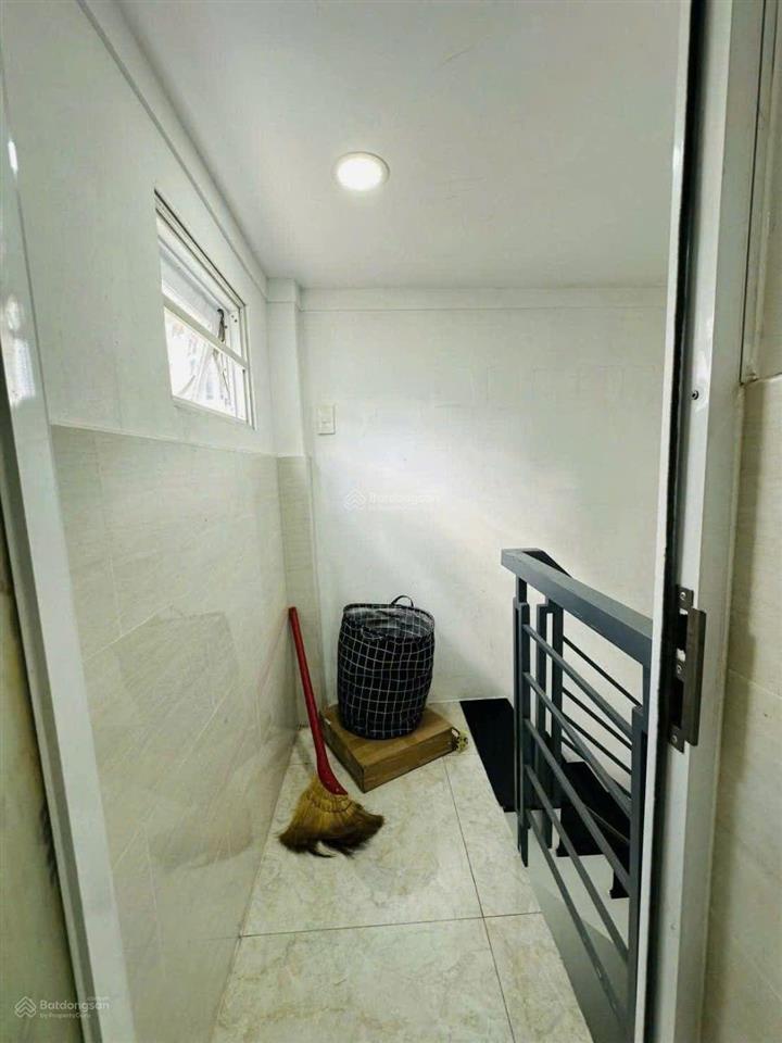 Bán nhà trần văn quang p10 tân bình, 3 tầng, 2pn 2wc, hẻm thông, giá 2.68 tỷ