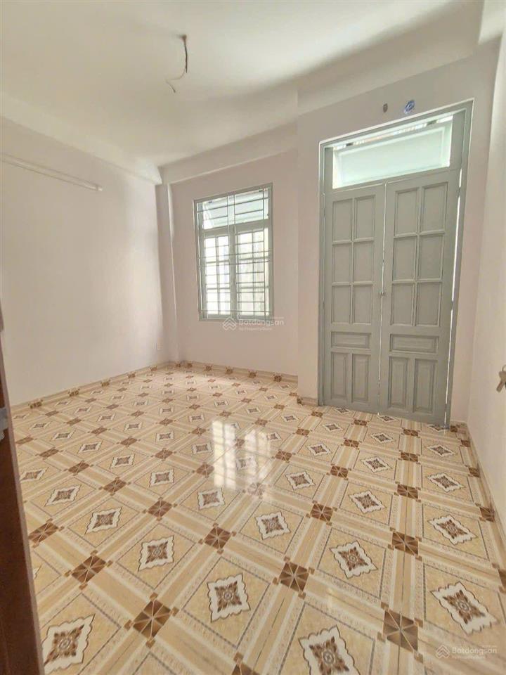 Bán nhà quận 10 lý thái tổ đối diện bv nhi đồng 1, 3 tầng, hẻm ô tô, giá 5.6 tỷ sổ hồng riêng mt