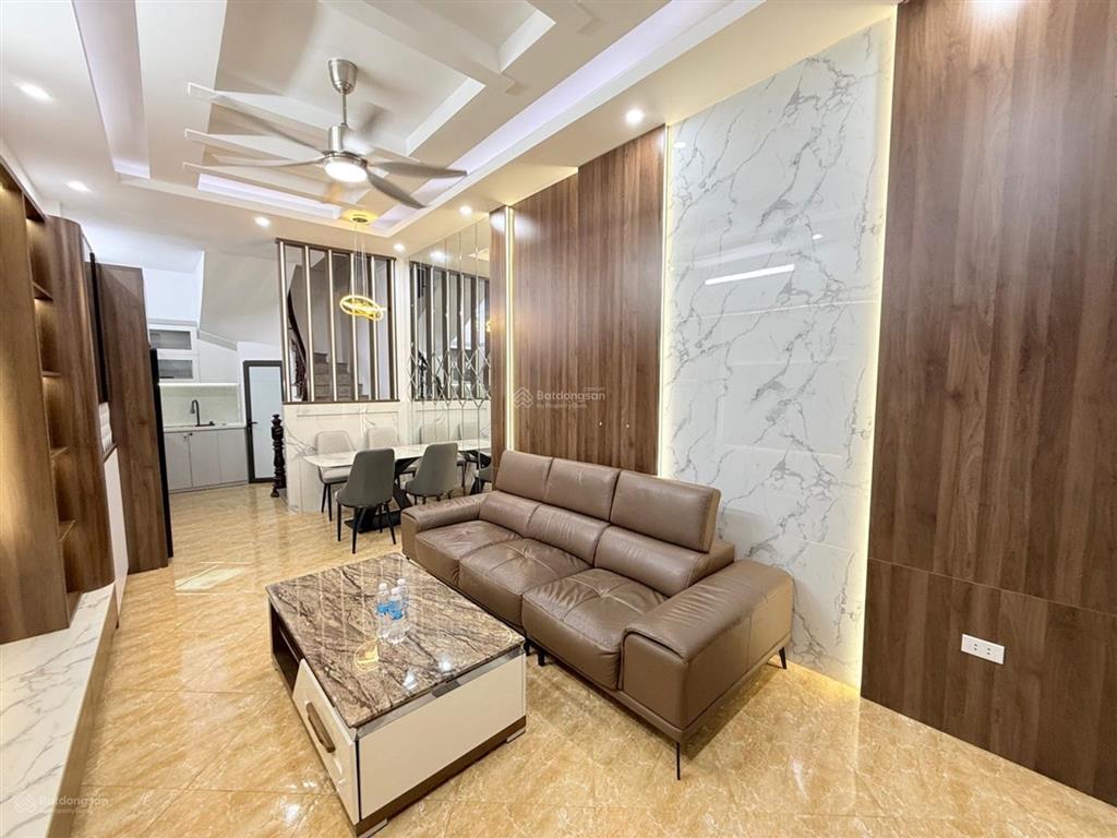 Bán nhà riêng tại hồ tùng mậu, 31m2, 5 tầng, nội thất đầy đủ, vài bước ra phố, giá chỉ nhỉnh 7tỷ