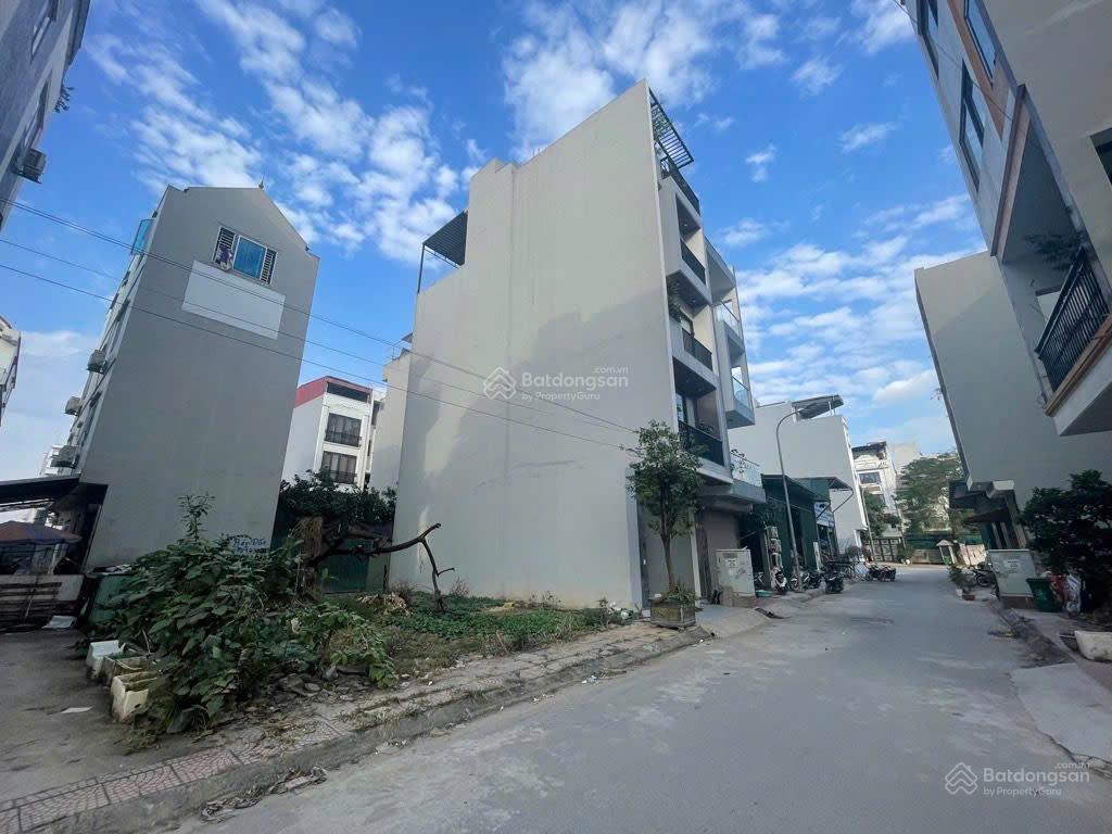 Bán đất thị trấn chúc sơn 85m²  mt 6m, lô góc, sổ đỏ full thổ cư, ôtô tránh, giá chỉ 2, x tỷ