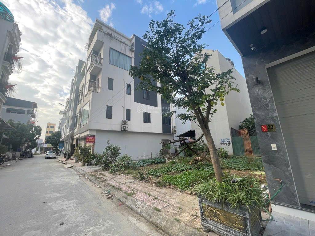 Bán đất thị trấn chúc sơn 85m²  mt 6m, lô góc, sổ đỏ full thổ cư, ôtô tránh, giá chỉ 2, x tỷ