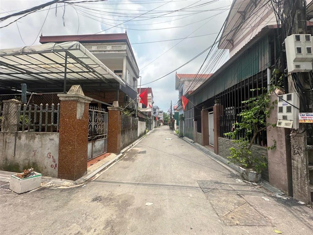 Siêu phẩm, đất sóc sơn 100m  mt 6m, sổ đỏ full thổ cư, ô tô tránh, giá chỉ 8** tr