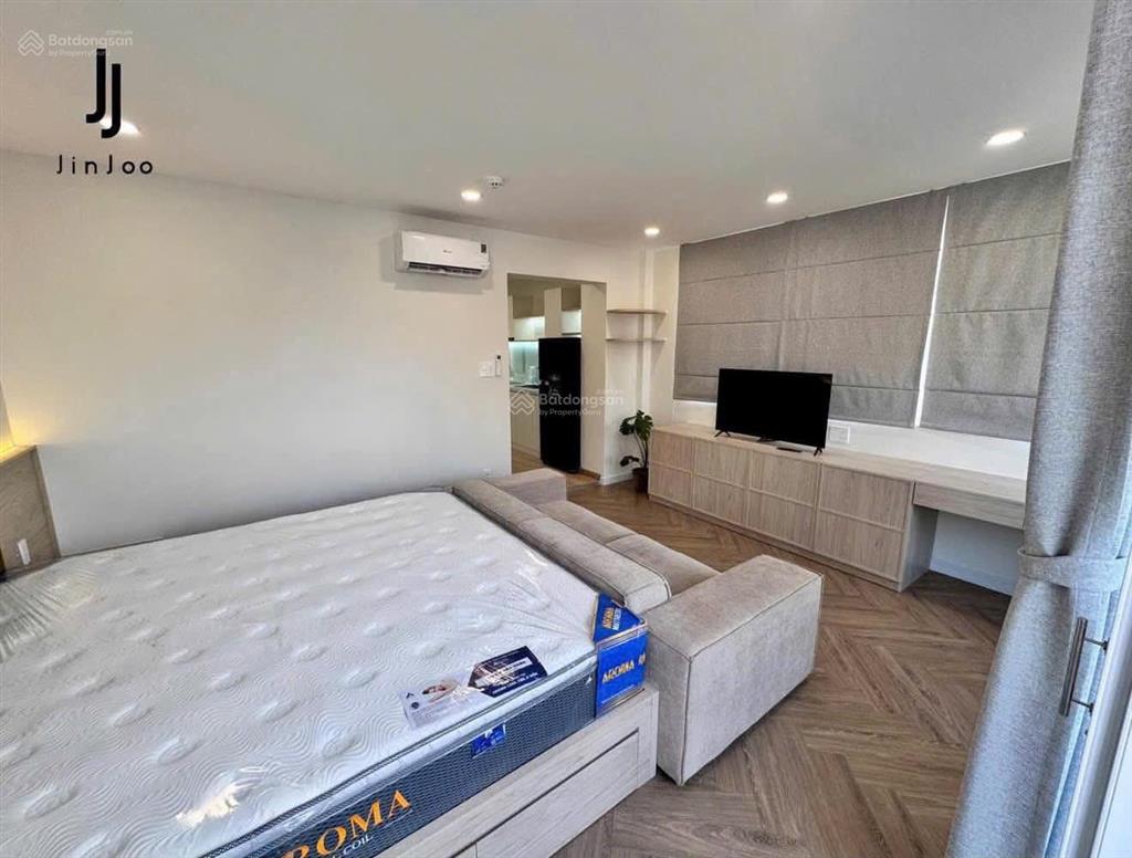 Siêu phẩm penthouse cực đẹp, full nội thất, chỉ xách vali vào ở