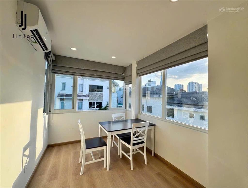 Siêu phẩm penthouse cực đẹp, full nội thất, chỉ xách vali vào ở