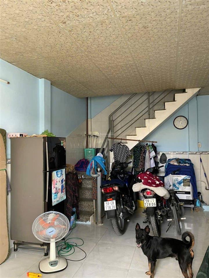 Nhà hiếm sát lê văn lương, chỉ 2.3 tỷ, 2 tầng, 39m2, 6mx6.5m, shr