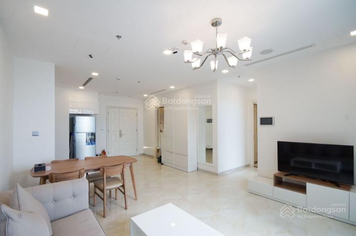 Chủ gửi bán 2pn bason view landmark  tầng đẹp sẵn sổ hồng công chứng  sẵn hđ thuê khách nhật