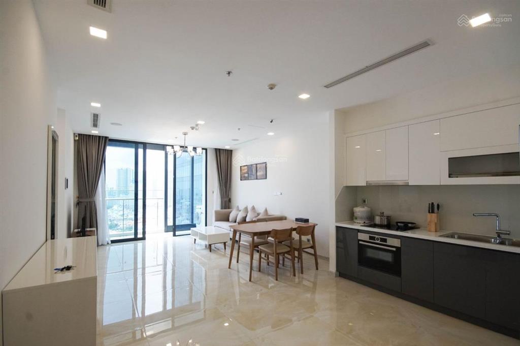 Chủ gửi bán 2pn bason view landmark  tầng đẹp sẵn sổ hồng công chứng  sẵn hđ thuê khách nhật