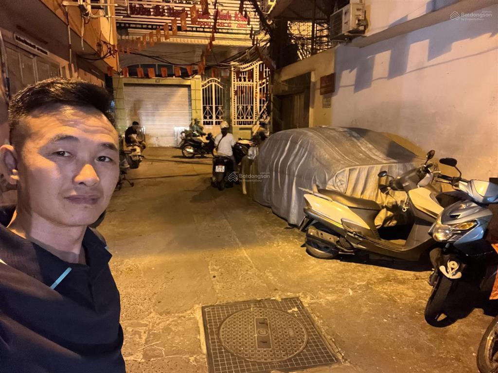 Bán nhà kim ngưu phân lô 41.5m 5t  mt 3.8m 12 tỏi ô tô đỗ cửa  vào nhà  ở luôn