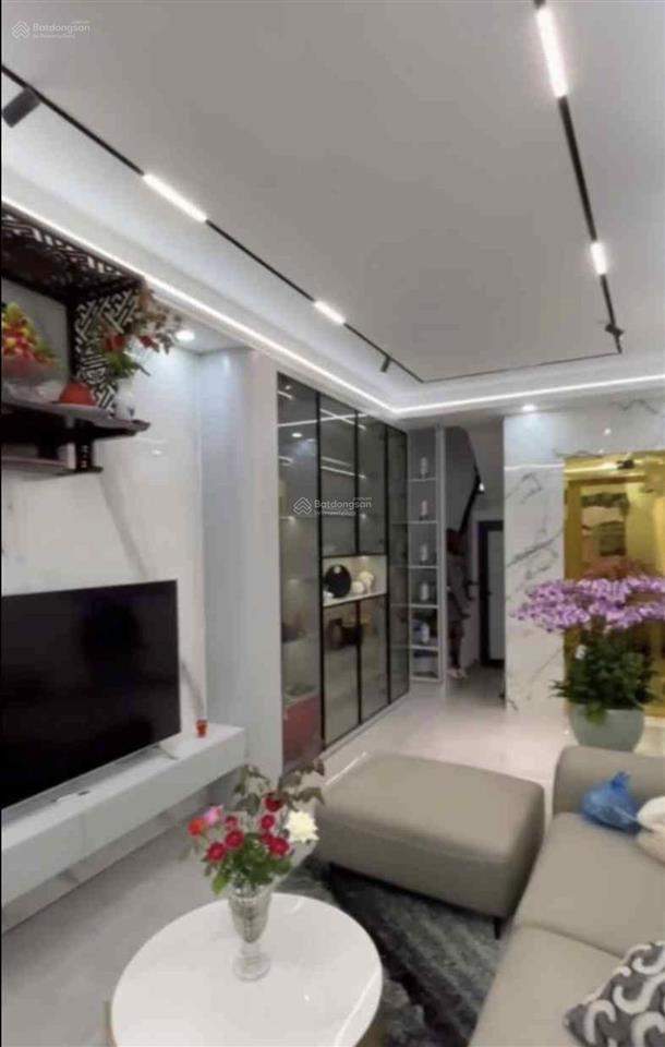 Bán nhà lạc trung 38m 5 tầng thang máy 9.3tỷ  nhà đẹp  ở ngay