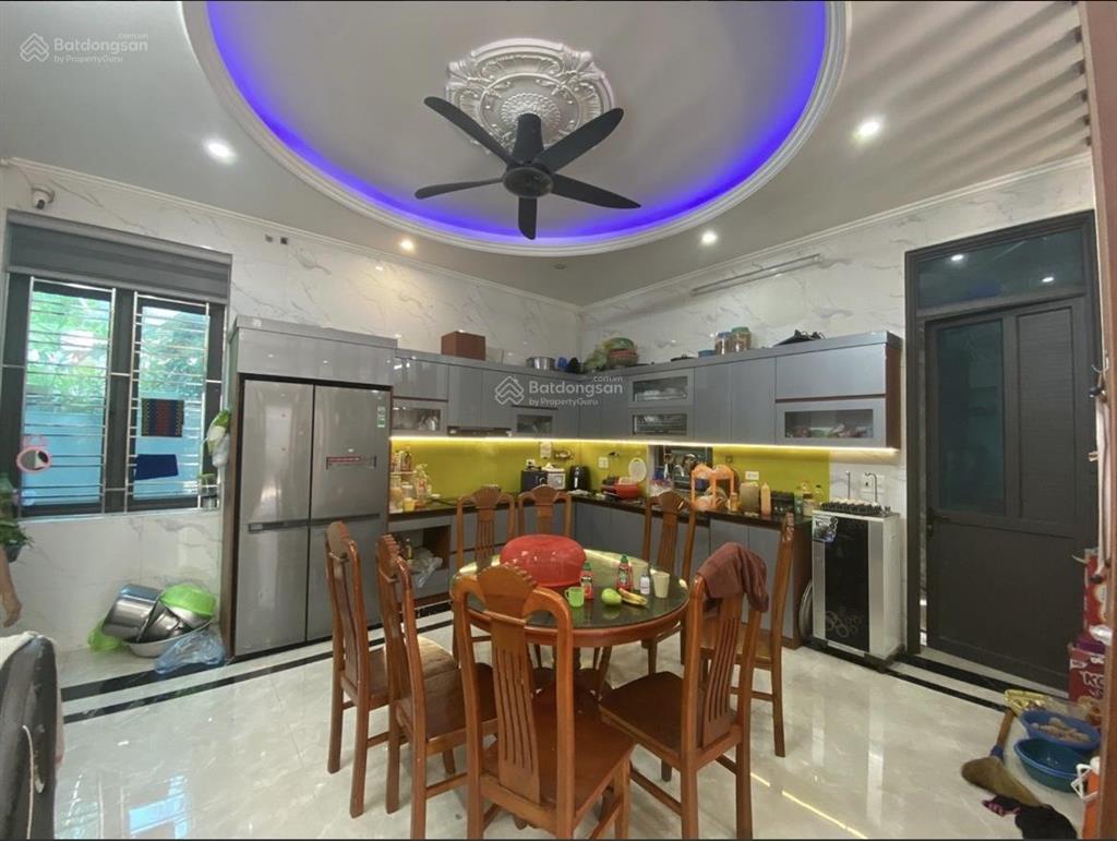 Bán nhà minh khai 50m 5.5 tầng mt 6.4m lô góc kd 11 tỷ  vị trí đắc địa  hiếm