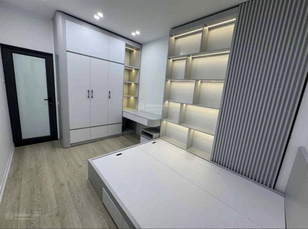 Bán nhà hương viên 30m  4 tầng  mt 4m  ô tô 5m  sát hồ  2.9 tỷ  nhà đẹp ở luôn