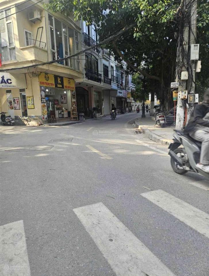 Bán nhà hương viên 30m  4 tầng  mt 4m  ô tô 5m  sát hồ  2.9 tỷ  nhà đẹp ở luôn