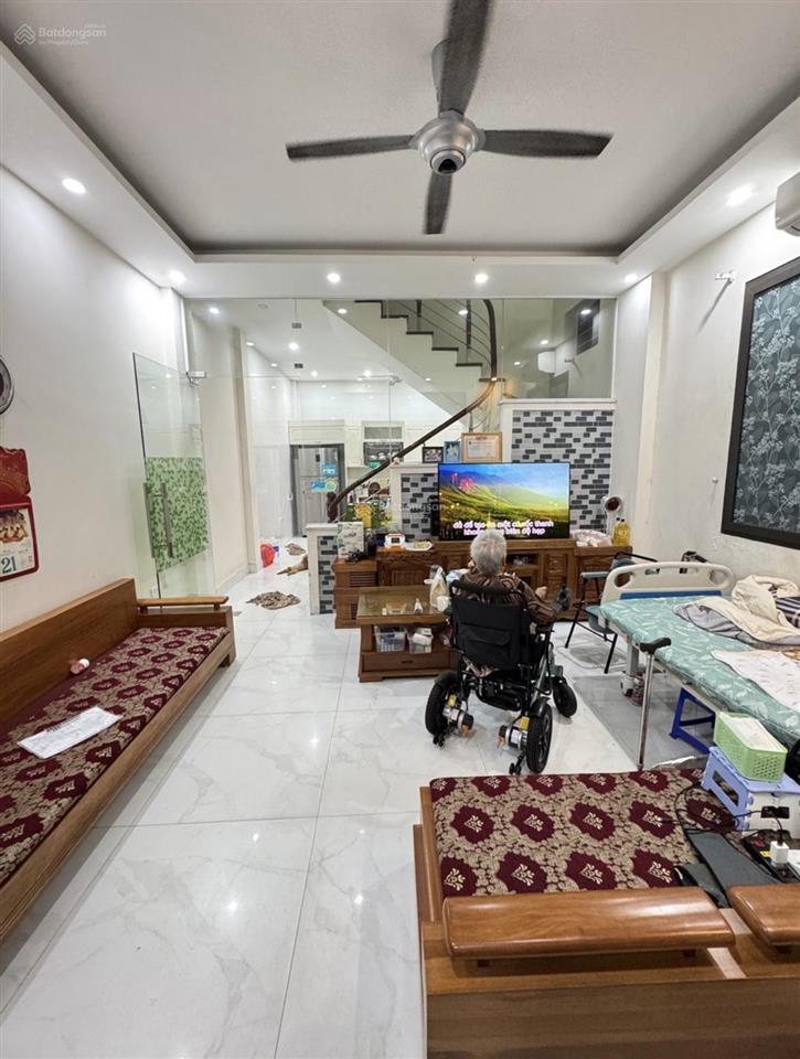 Bán nhà kim ngưu 68m2 4 tầng mt 4,6m lô góc 2 thoáng gần times city 12,5 tỷ