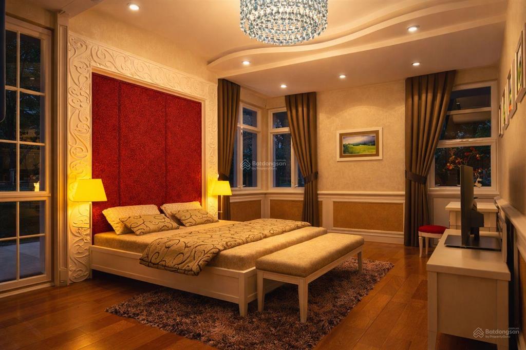 Biệt thự lô góc kđt nghĩa đô 326m kề starlake trục chính đang cho thuê