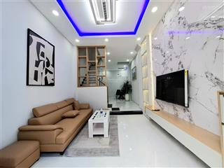 Bán nhà 40m2. tặng full nội thất. hẻm ô tô vào tận cửa. nhà vừa hoàn công