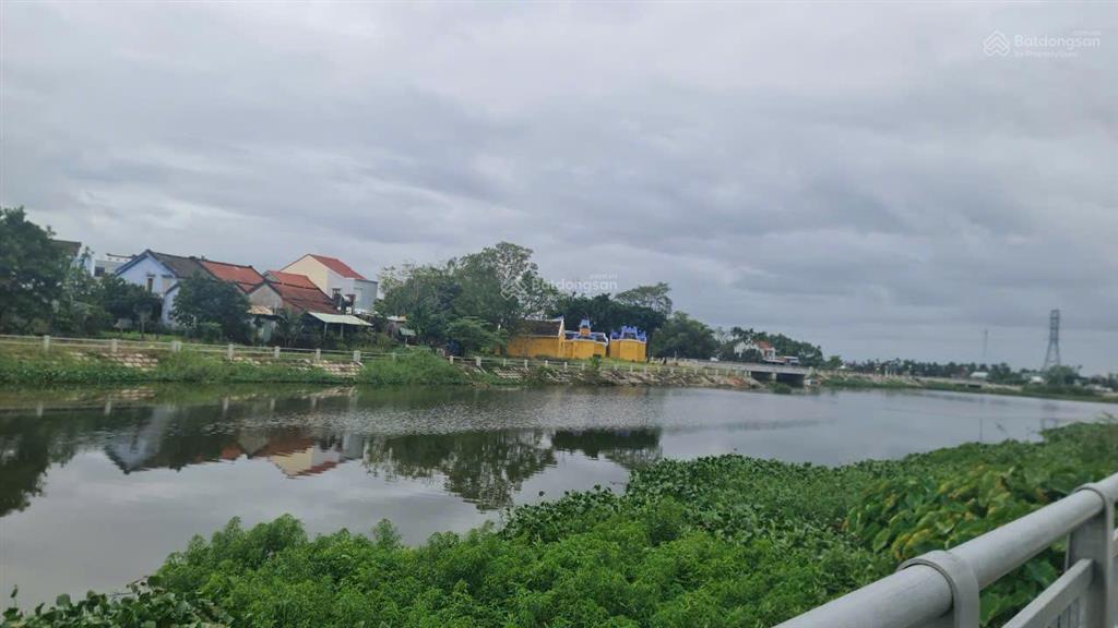 Bán đất mặt tiền view sông đường hùng vương  dt khủng 636m2  vị trí đắc địa tại hội an
