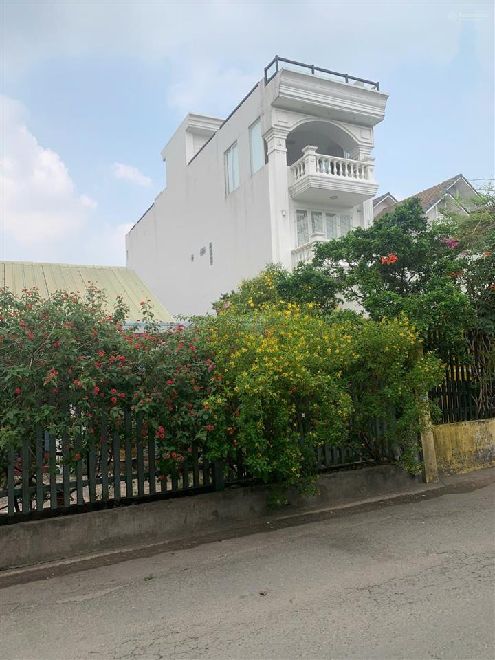 Bán nhà cấp 4, gác lửng mặt tiền đường tân thới nhất rộng 10m, oto vi vu  86m2, ngang 5m.