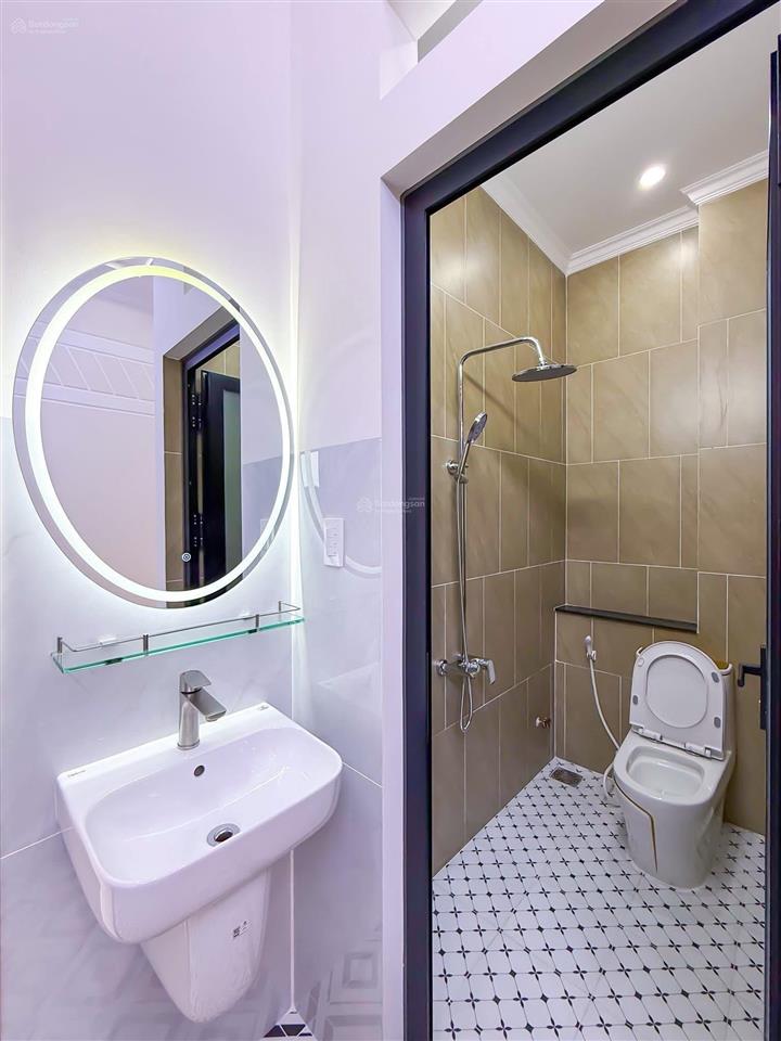 Chú tám cần bán gấp nhà sát bên chợ phú lợi 2, 5x20m, đang cho thuê 20tr/tháng, 1tỷ050