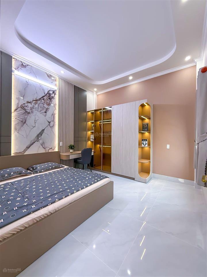 Chú tám cần bán gấp nhà sát bên chợ phú lợi 2, 5x20m, đang cho thuê 20tr/tháng, 1tỷ050
