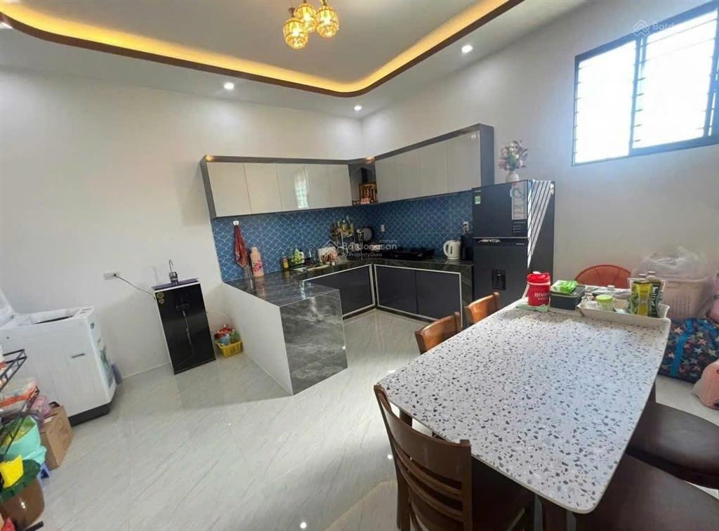 Chính chủ cần bán gấp nhà ở chợ tân mỹ,đang cho thuê 15tr/tháng, giá bán 880tr