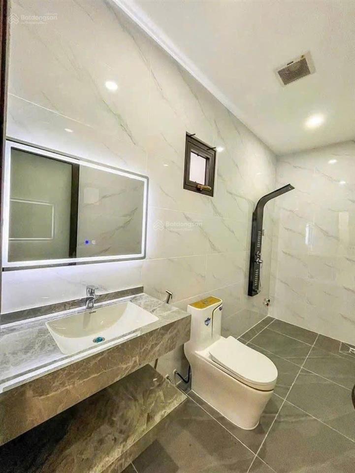 Chính chủ bán gấp nhà đang ở 5x20m có 1 lầu. giá 900 triệu . đường trần đại nghĩa, vòng xoay an lạc