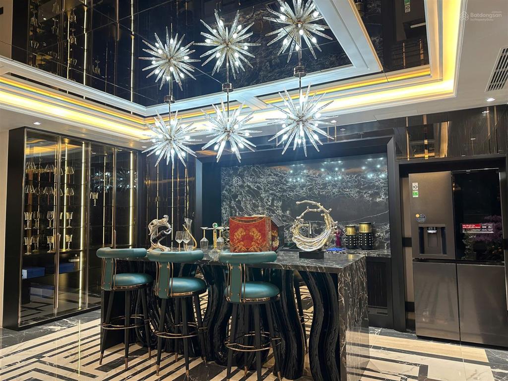 67 tỷ!!! 120m2  7m mặt tiền  gara ô tô  bán nhà phố quảng khánh  view hồ tây gần nhà hát opera