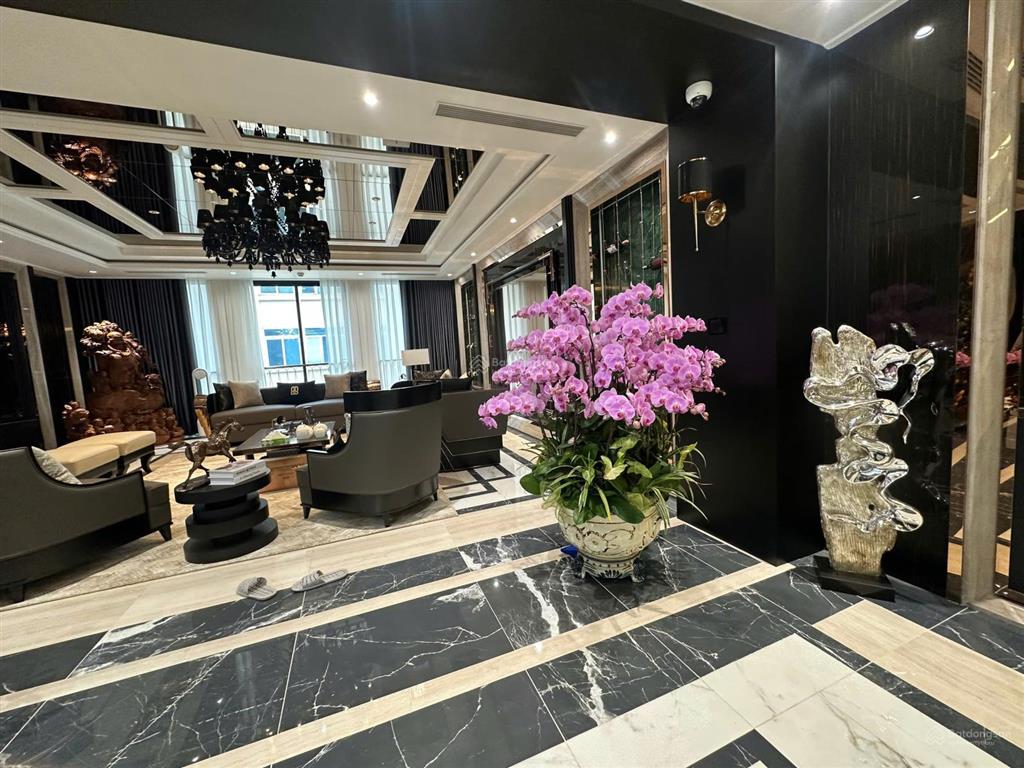 1.0.2!!! lô góc 3 mặt thoáng  m1  vinhomes metropolis liễu giai  100m2  3 ngủ tầng cao view đẹp
