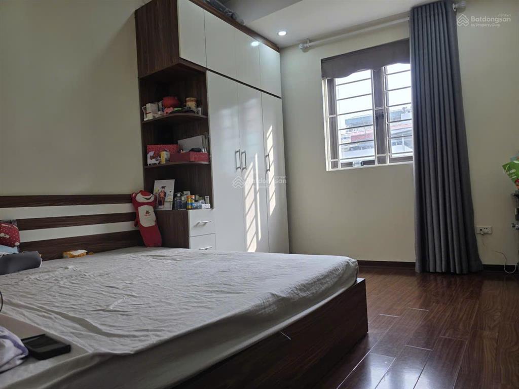 Bán chcc 172 phố trần bình dt 118m2, 3 ngủ, 2 vs, nhà đẹp đủ đồ khách chỉ việc vào