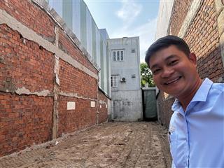 Chính chủ cần bán gấp lô đất, vuông vức đẹp đường dương bích liên  sát biển nguyễn tất thành.