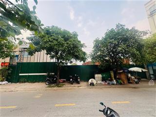 Hiếm ! bán khuôn đất đẹp ngay phạm văn ngôn  22 x 28m  cn 440m2  xây cao tầng  giá 227tr/m2