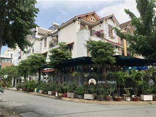 Biệt thự ngay trần não  12 x 18m  dt 216m2  3 tầng  nhà đẹp  full nt  giá siêu tốt chỉ 37 tỷ