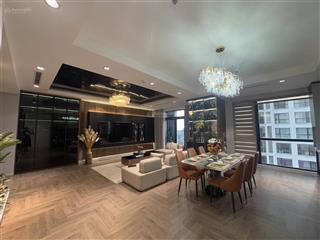 Chính chủ cho thuê gấp căn góc tại royal city, 3pn sáng, 181m2, 29 triệu,  0365 691 ***