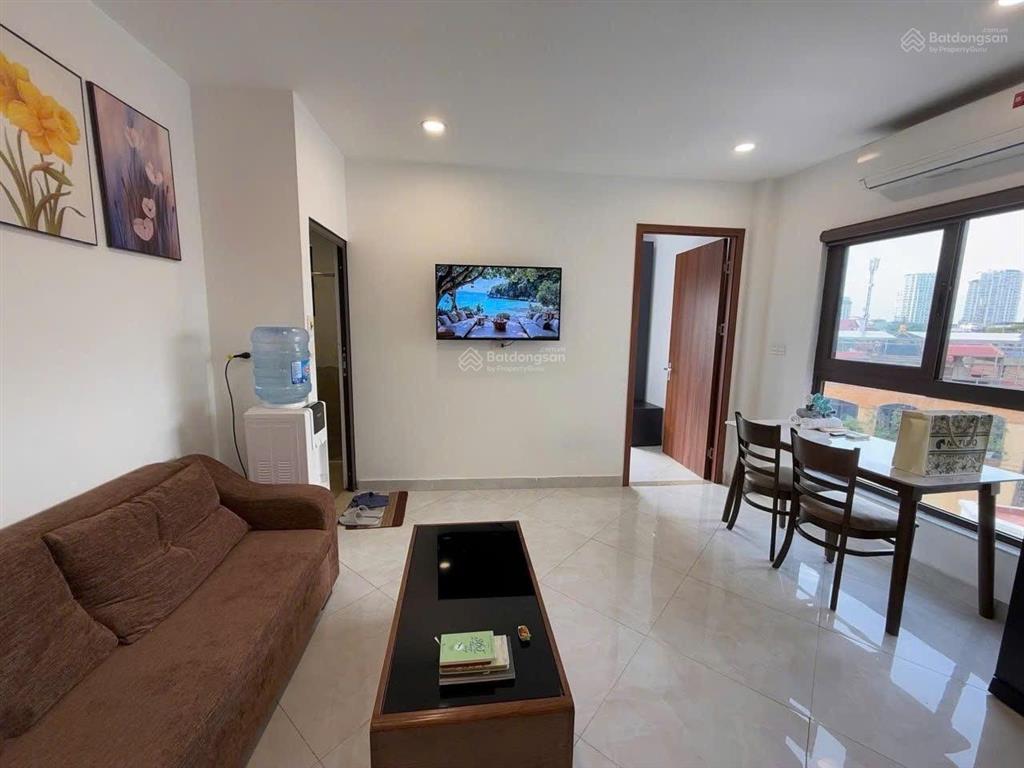 Cho thuê gấp chdv 1n1k tại đội cấn, full nội thất, 30m ra đường lớn, khu dân cư yên tĩnh