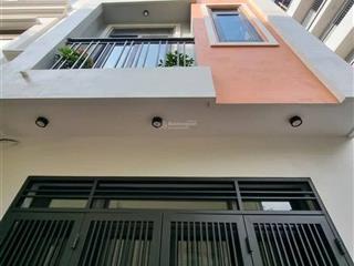 Chính chủ cần bán nhà phố sài đồng ô tô 4 chỗ đỗ cửa 20m ra ô tô tránh 2 thoáng diện tích 56m²