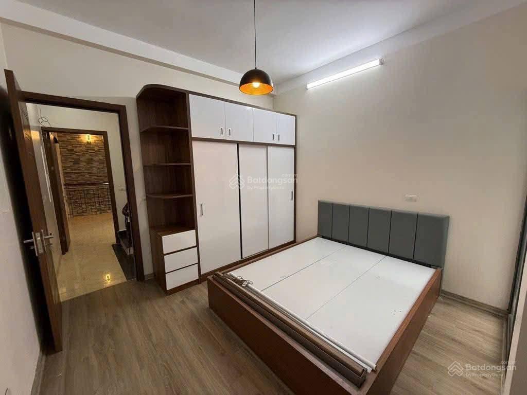 Chính chủ cần bán nhà lô góc trung tâm đức giang, 4 tầng, full nội thất, ô tô đỗ cửa