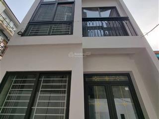 Chính chủ cần bán nhà lô góc trung tâm đức giang, 4 tầng, full nội thất, ô tô đỗ cửa