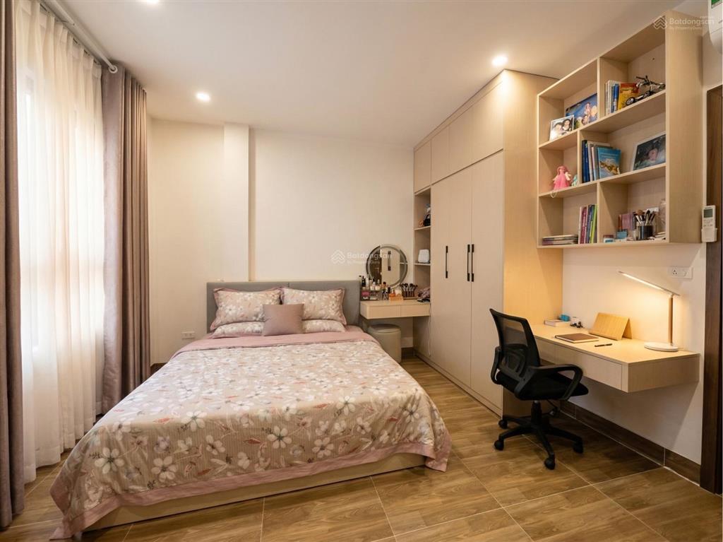 Chính chủ cần bán nhà phố chu huy mân, phúc đồng, 5 tầng, full nội thất, diện tích 52m²