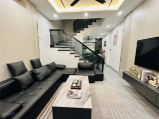 Chính chủ cần bán nhà phố chu huy mân, phúc đồng, 5 tầng, full nội thất, diện tích 52m²