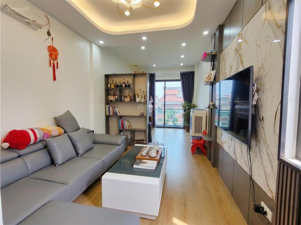 Nhà đẹp vũ xuân thiều , 5 tầng thang máy, full nội thất, ô tô tránh, vừa ở vừa kinh doanh