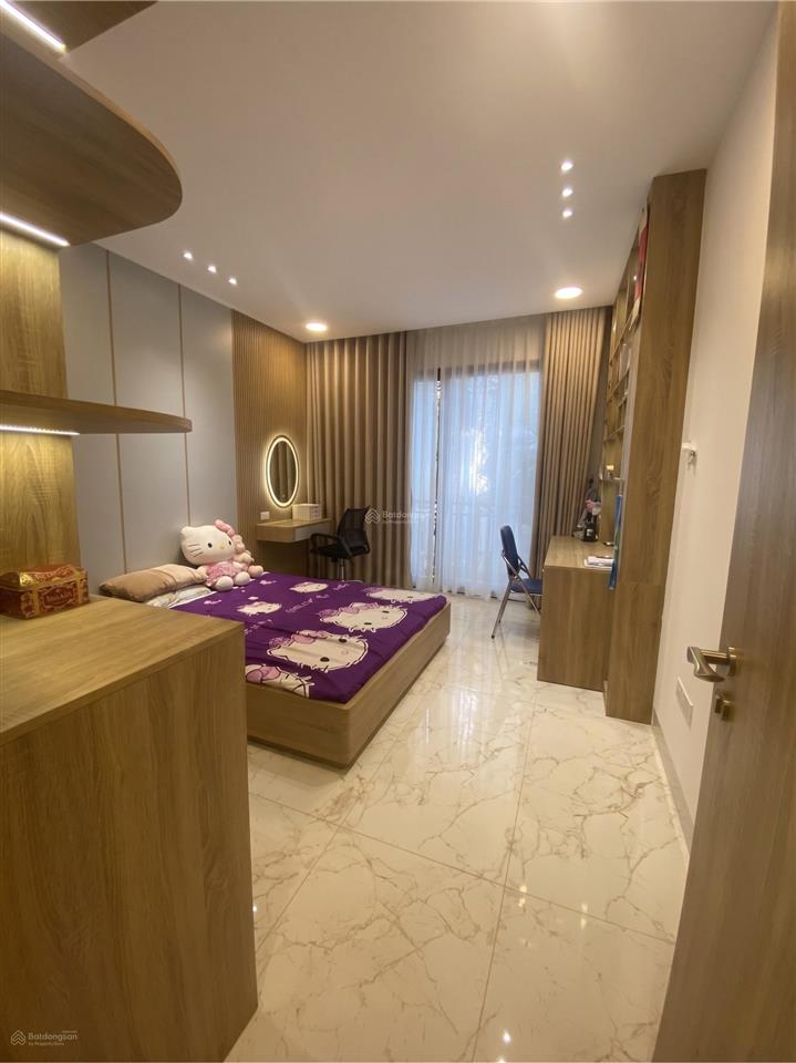 Nhà đẹp phúc đồng, 54m² 5 tầng dân xây, full nội thất xịn, ô tô ngủ trong nhà, gần aeon mall