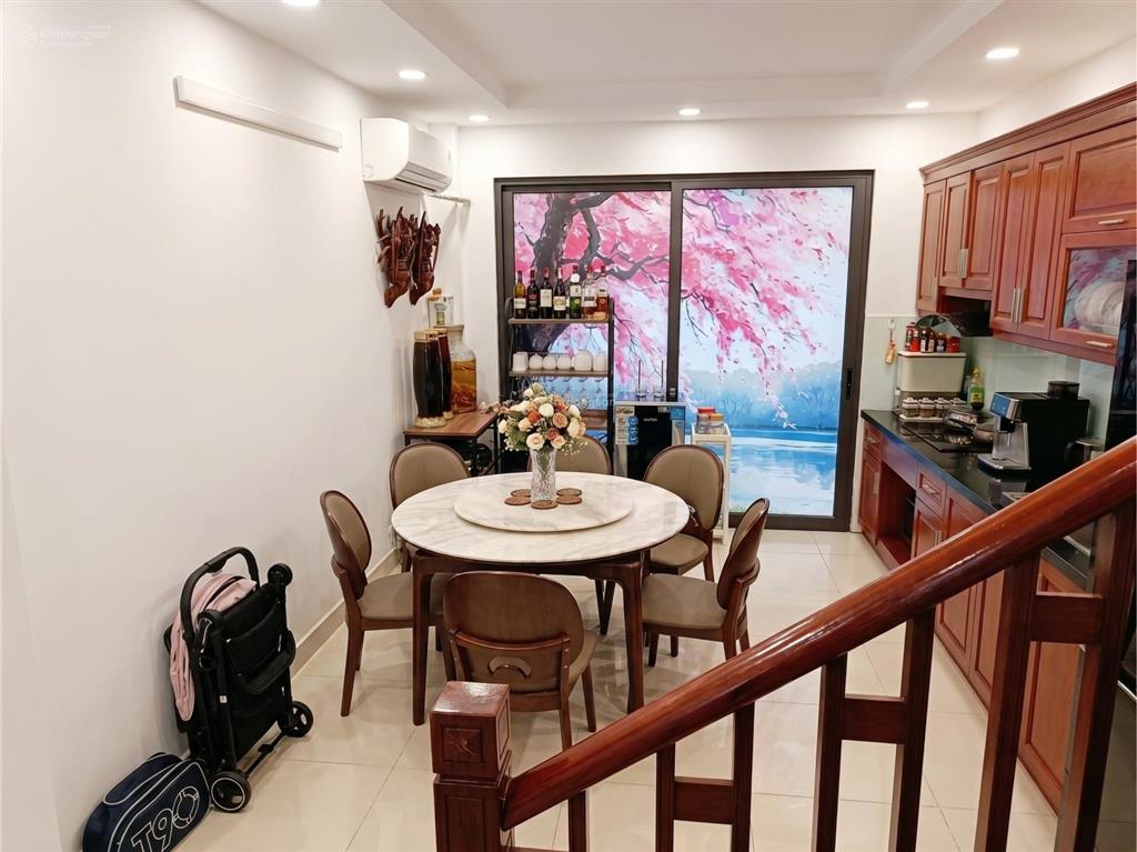 Trung tâm phúc đồng, bán đất tặng nhà, vài phút tới bigc và aeon mall long biên