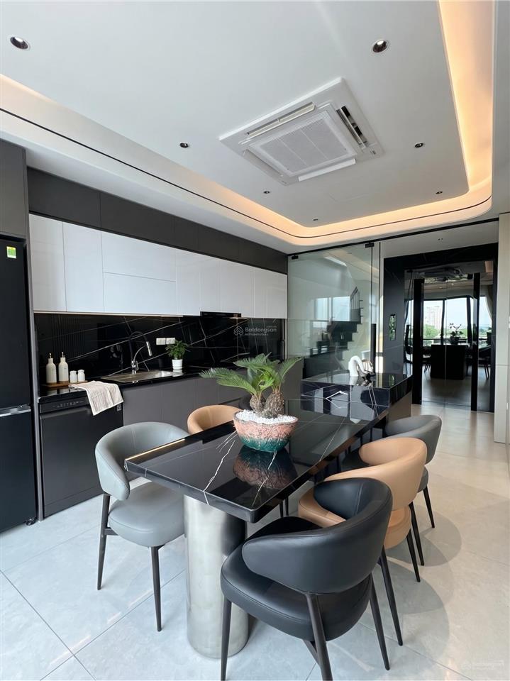 Nhà đẹp khu lý sơn long biên, 7 tầng thang máy, gara 2 ô tô, thiết kế đẳng cấp nội thất nhập khẩu