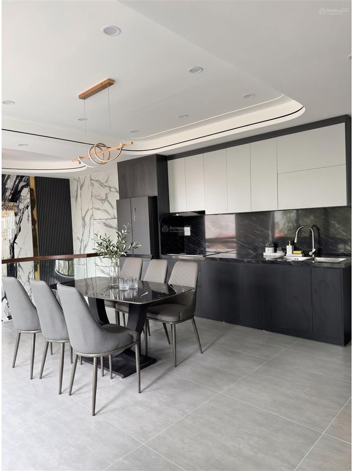 Siêu phẩm phúc lợi long biên, nhà mới tinh 6 tầng, thang máy, khách chỉ việc ở