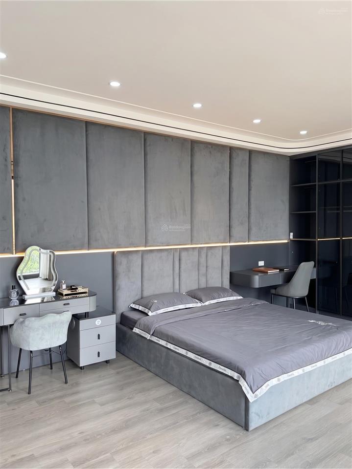 Siêu phẩm phúc lợi long biên, nhà mới tinh 6 tầng, thang máy, khách chỉ việc ở