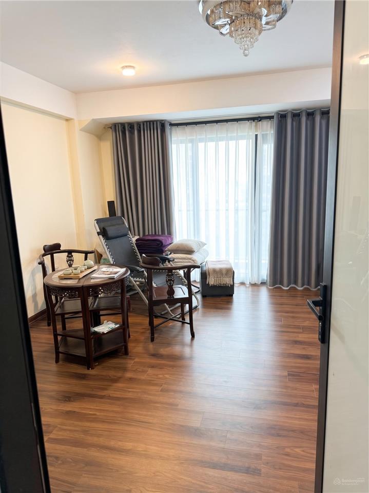 Nhà đẹp thạch bàn, vỉa hè kinh doanh, kết hợp làm văn phòng, gần cổ linh, aeon và cầu vĩnh tuy