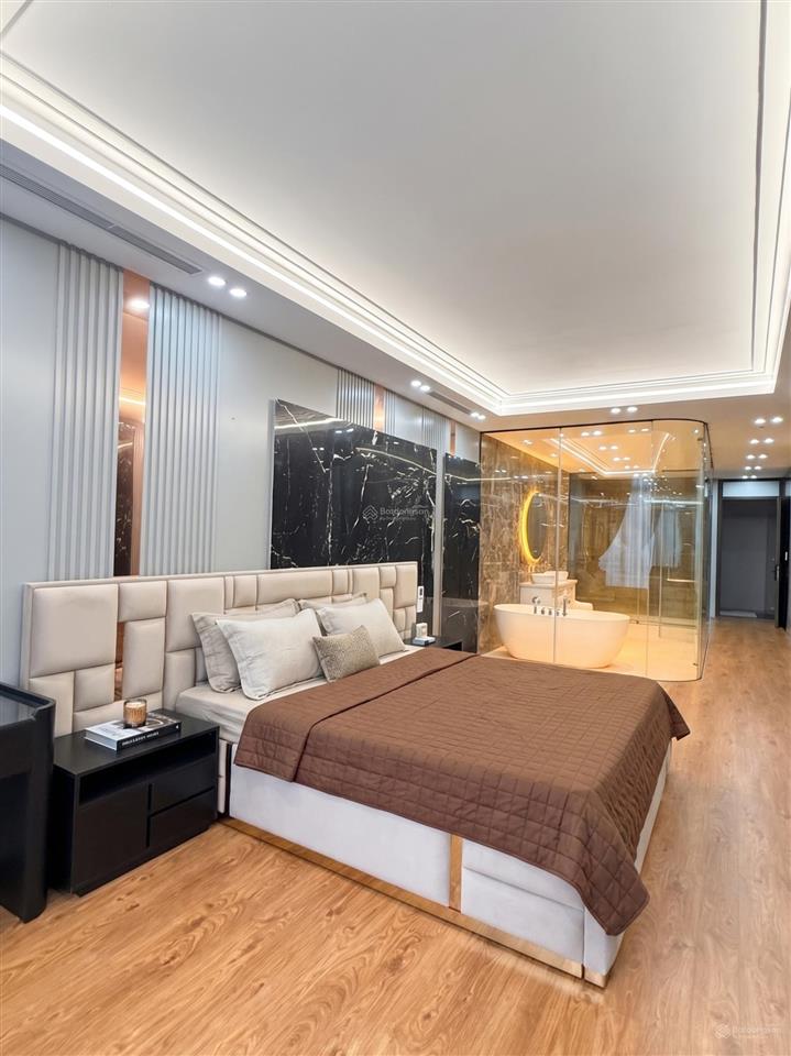 Nhà đẹp nguyễn văn cừ long biên, gara ô tô 7 chỗ, full nội thất, gần cầu chương dương