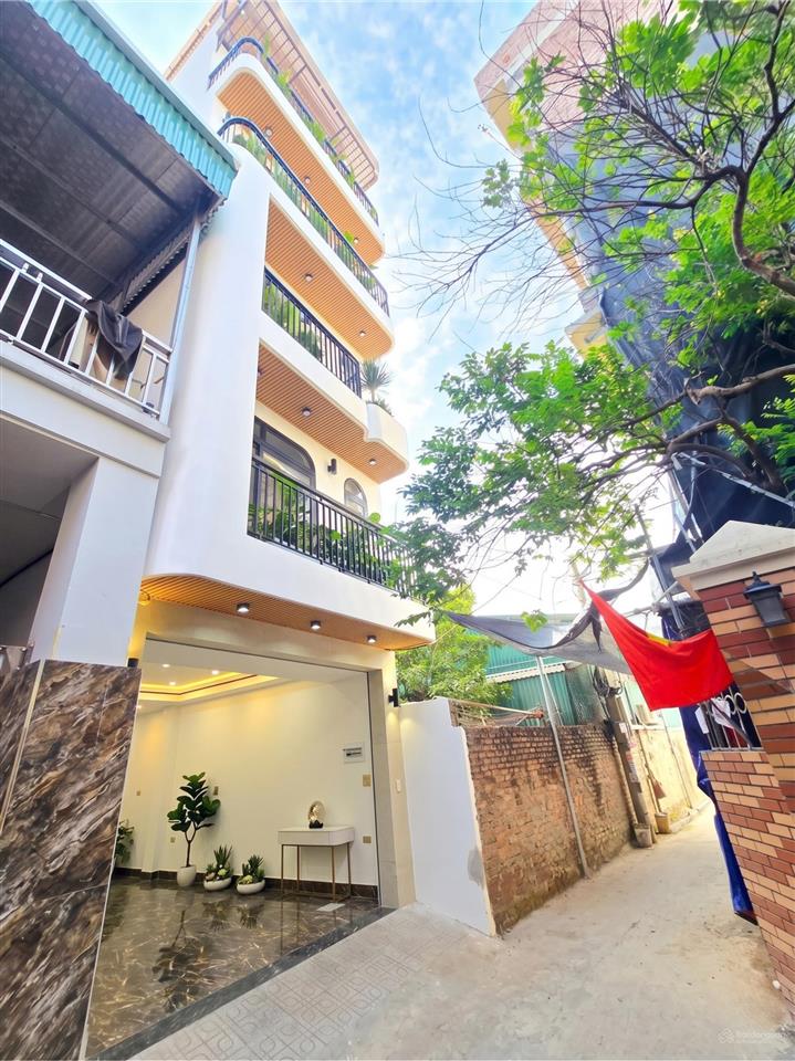 Siêu phẩm thạch bàn 6 tầng thang máy, gara ô tô, nhà 2 thoáng, gần hồ điều hòa, aeon mall long biên