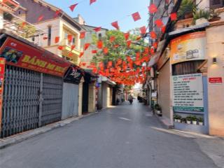 Nhà đẹp bồ đề, 5 phút qua cầu sang phố cổ, ô tô 7 chỗ qua nhà, nở hậu phong thủy đẹp