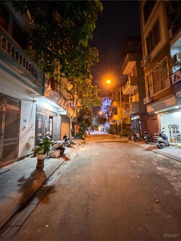Tái định cư xóm lò thượng thanh, nhà 4 tầng đường ô tô tránh gần cầu trần hưng đạo, sát hồ điều hòa